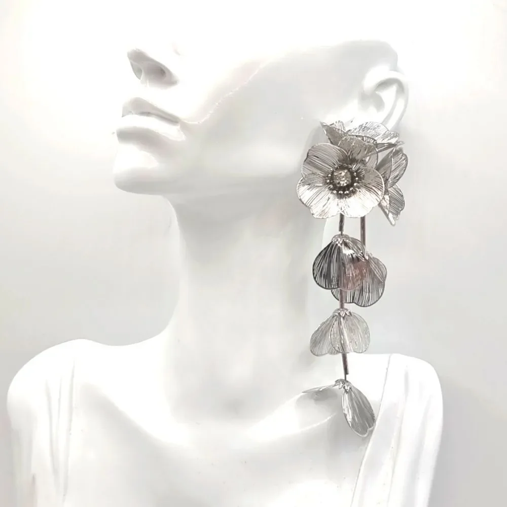 New! ZARA Silver cascading flowers earrings • NWOT